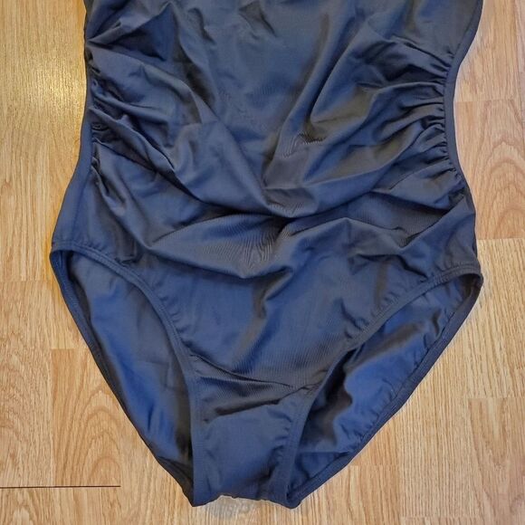 Instantfigure Modest High Neck One-Piece Swimsuit - Picture 5 of 9